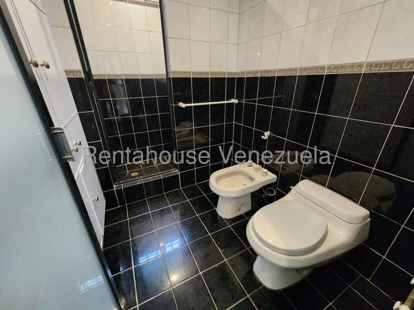 Casa (Multipes Niveles) en Venta en Colinas de Bello Monte, Distrito Metropolitano - 30