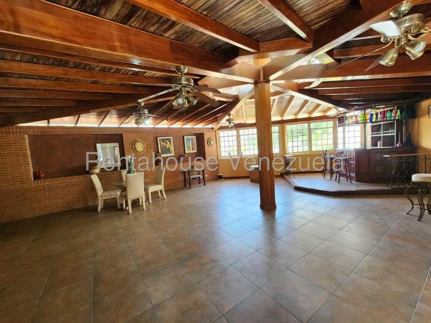 Casa (Multipes Niveles) en Venta en Colinas de Bello Monte, Distrito Metropolitano - 55