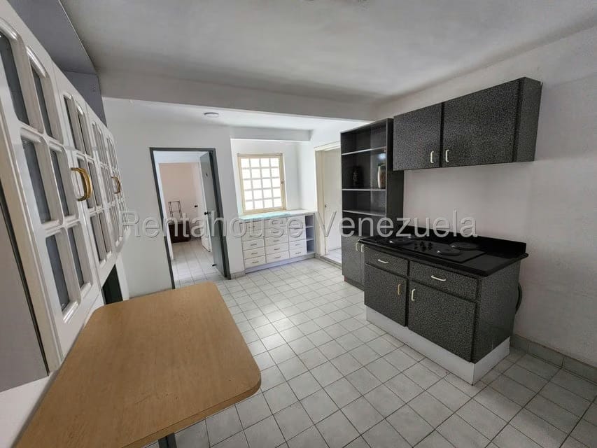 Casa (Multipes Niveles) en Venta en Colinas de Bello Monte, Distrito Metropolitano - 60