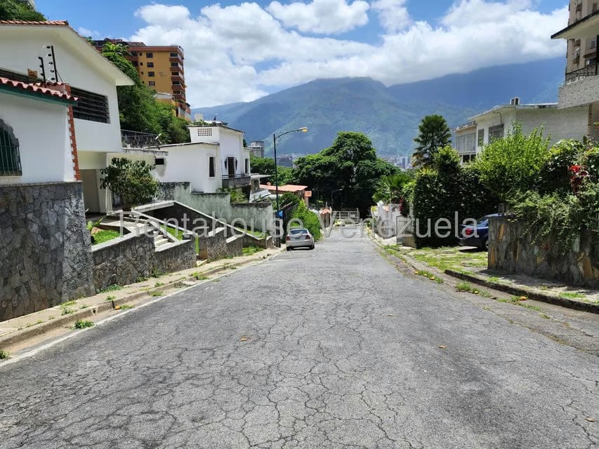 Casa (Multipes Niveles) en Venta en Colinas de Bello Monte, Distrito Metropolitano - 69