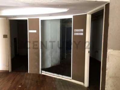 Excelente galpón en zona comercial de Chacao - 3