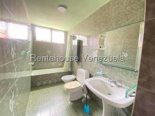 Apartamento (1 Nivel) en Venta en Cumbres de Curumo, Distrito Metropolitano - 16