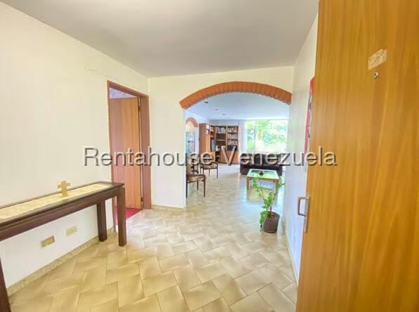 Apartamento (1 Nivel) en Venta en Cumbres de Curumo, Distrito Metropolitano - 3