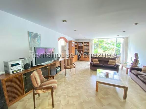 Apartamento (1 Nivel) en Venta en Cumbres de Curumo, Distrito Metropolitano - 5