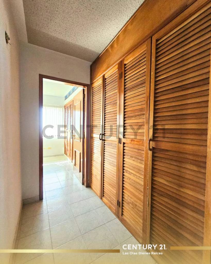 PH duplex a remodelar en el Conjunto Residencial Ikabaru, Lechería Anzoátegui - 5
