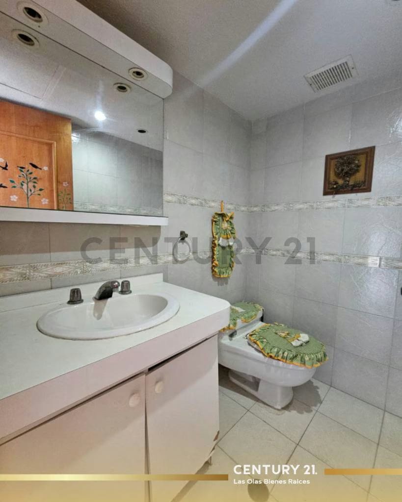 PH duplex a remodelar en el Conjunto Residencial Ikabaru, Lechería Anzoátegui - 8