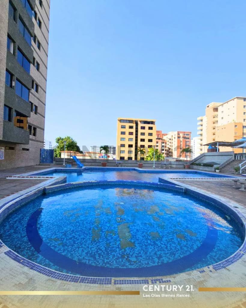 PH duplex a remodelar en el Conjunto Residencial Ikabaru, Lechería Anzoátegui - 10