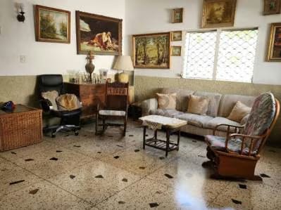 casa para uso comercial en la Calle Arismendi de lecheria