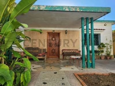 casa para uso comercial en la Calle Arismendi de lecheria - 3