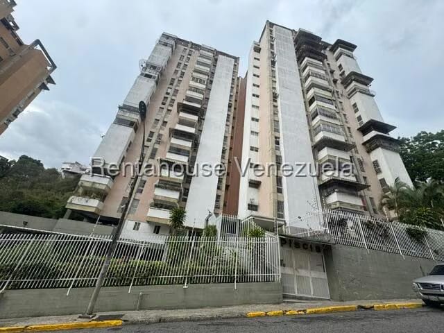 Apartamento (Duplex) en Venta en Santa Monica, Distrito Metropolitano - 2