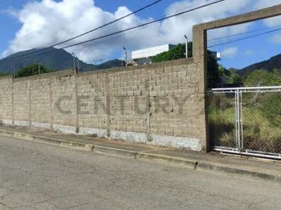 TERRENO EN LA MIRA - PLAYA EL AGUA ISLA DE MARGARITA