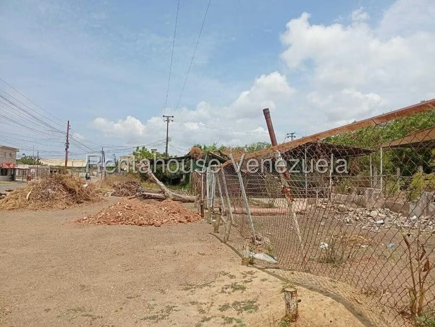 Terreno (Residencial) en Venta en Avenida 34, Zulia