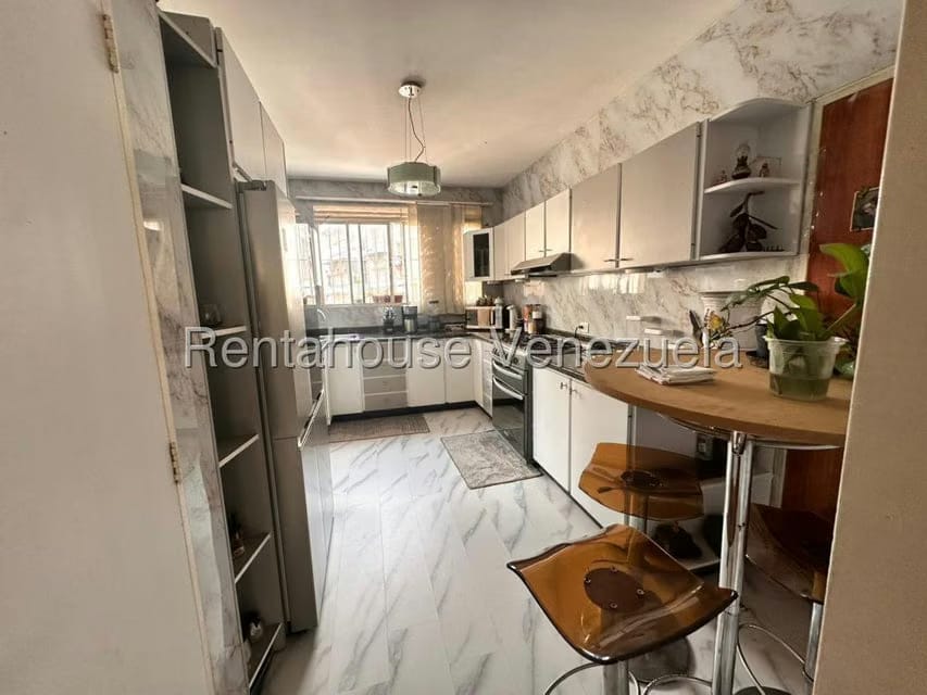 Apartamento (1 Nivel) en Venta en San Bernardino, Distrito Metropolitano - 12