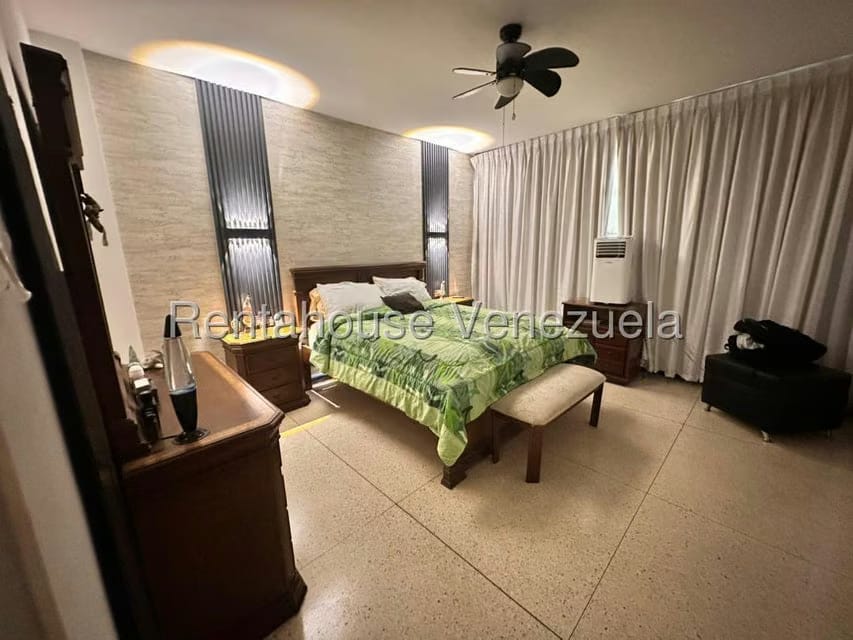 Apartamento (1 Nivel) en Venta en San Bernardino, Distrito Metropolitano - 21
