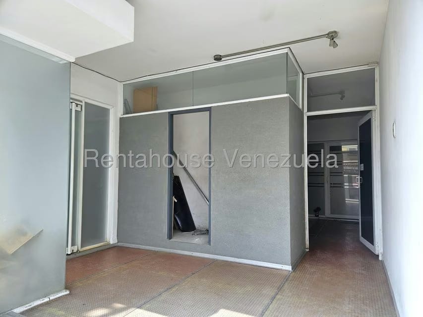 Comercial (Oficina) en Alquiler en Del Este, Lara - 2