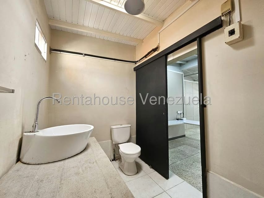 Comercial (Oficina) en Alquiler en Del Este, Lara - 13