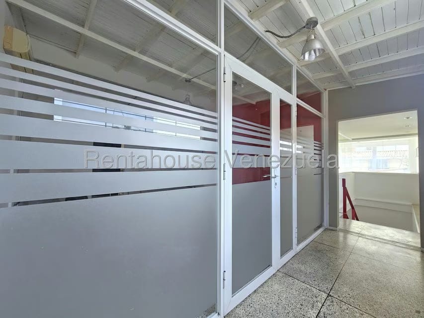 Comercial (Oficina) en Alquiler en Del Este, Lara - 17