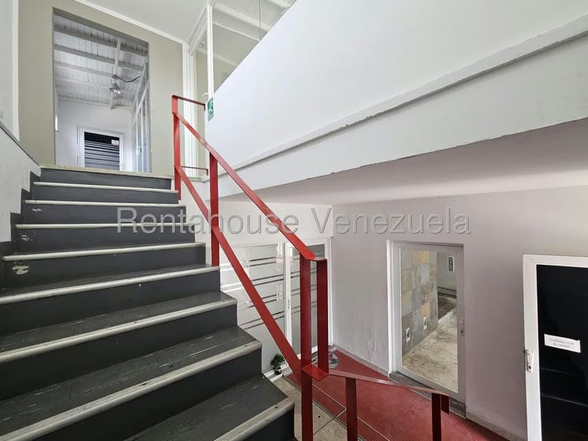 Comercial (Oficina) en Alquiler en Del Este, Lara - 3