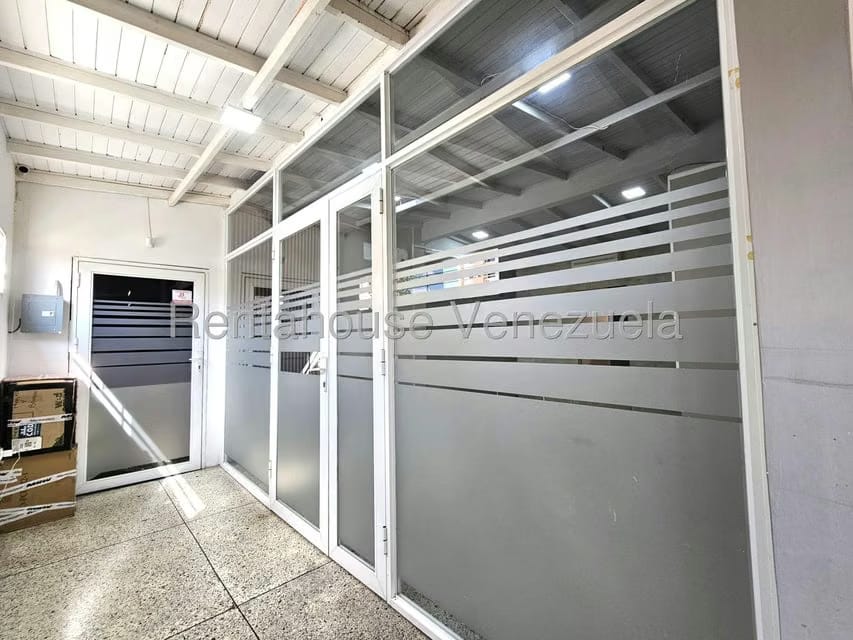 Comercial (Oficina) en Alquiler en Del Este, Lara - 4