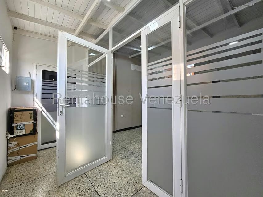 Comercial (Oficina) en Alquiler en Del Este, Lara - 5