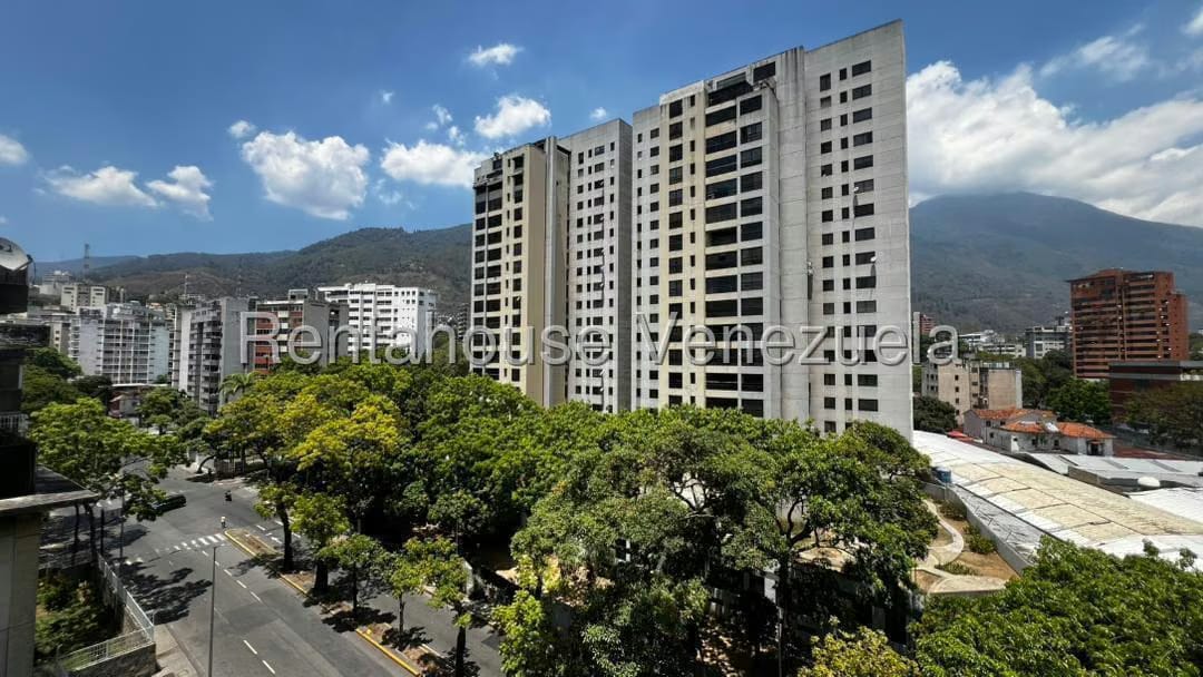 Apartamento (1 Nivel) en Alquiler en La Florida, Distrito Metropolitano - 7