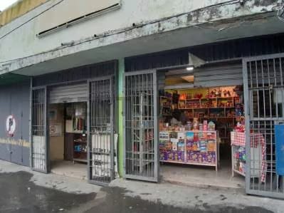 En Venta Galpón en Catia. Gato Negro