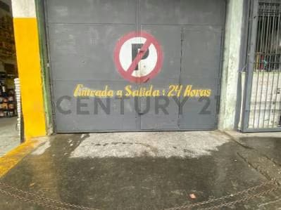 En Venta Galpón en Catia. Gato Negro - 4