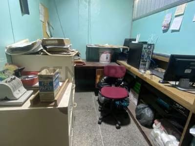 En Venta Galpón en Catia. Gato Negro - 6