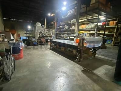 En Venta Galpón en Catia. Gato Negro - 9