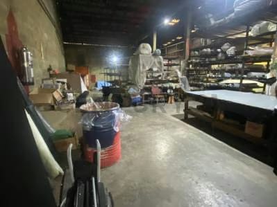En Venta Galpón en Catia. Gato Negro - 10