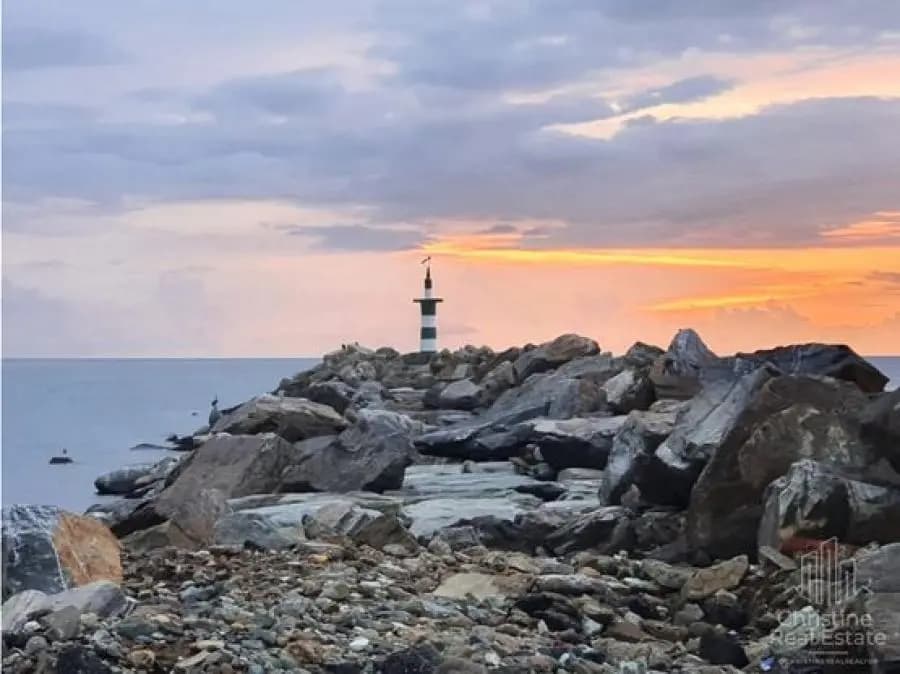 Terreno en Venta en PLAYA GRANDE Catia La Mar