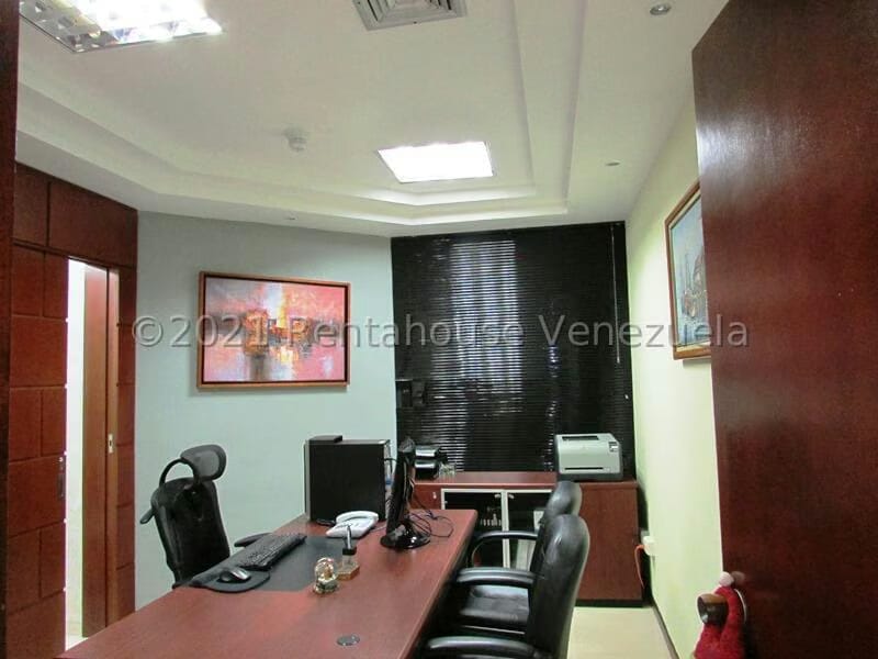 Comercial (Oficina) en Venta en Prados del Este, Distrito Metropolitano - 5