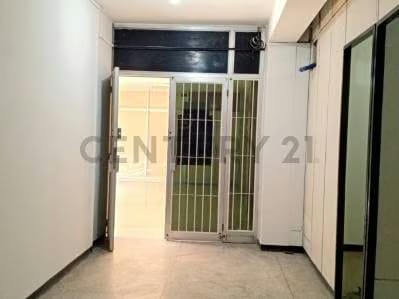 EN VENTA OFICINA EN PLENA AV. FRANCISCO DE MIRANDA, GALERIAS MIRANDA, CHACAO - 2