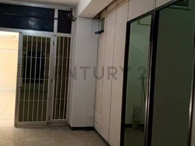 EN VENTA OFICINA EN PLENA AV. FRANCISCO DE MIRANDA, GALERIAS MIRANDA, CHACAO - 3