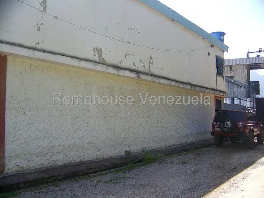 Comercial (Galpon - Deposito) en Alquiler en Las Barrancas, Miranda - 2