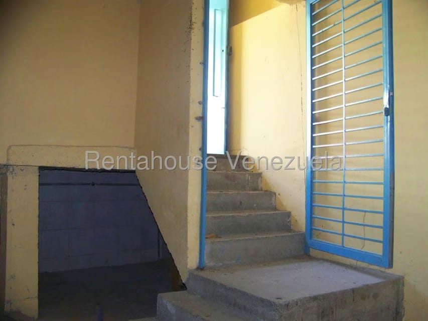 Comercial (Galpon - Deposito) en Alquiler en Las Barrancas, Miranda - 16