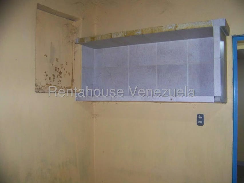 Comercial (Galpon - Deposito) en Alquiler en Las Barrancas, Miranda - 29