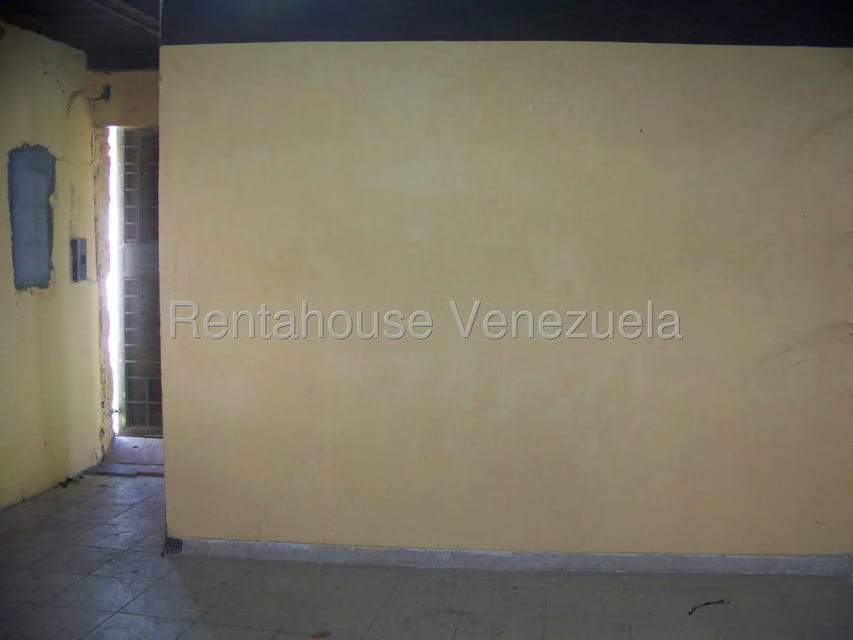 Comercial (Galpon - Deposito) en Alquiler en Las Barrancas, Miranda - 34