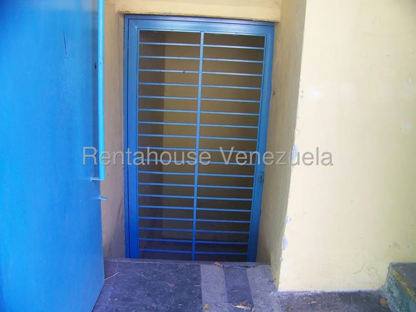 Comercial (Galpon - Deposito) en Alquiler en Las Barrancas, Miranda - 36