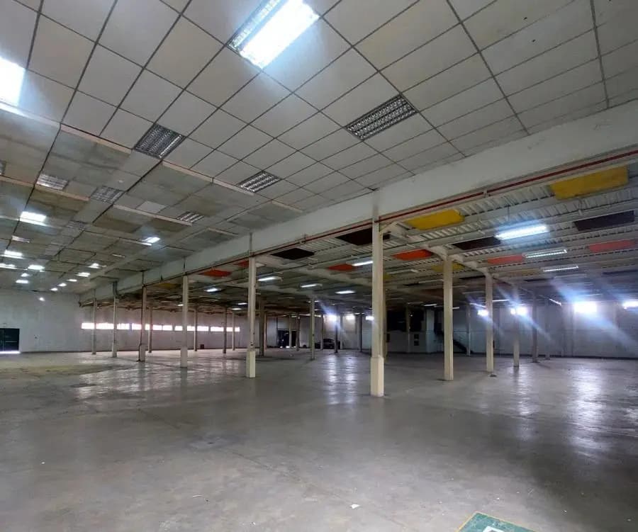 Galpon en Venta en Av. Ernesto Branger Valencia - 5