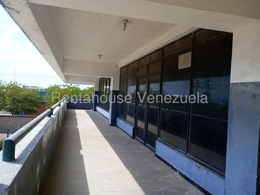Comercial (Local Comercial) en Alquiler en Los Haticos, Zulia - 2