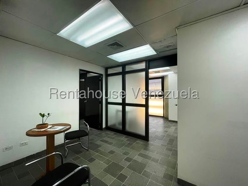 Comercial (Oficina) en Venta en Los Samanes, Distrito Metropolitano