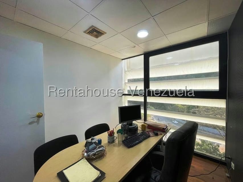 Comercial (Oficina) en Venta en Los Samanes, Distrito Metropolitano - 31
