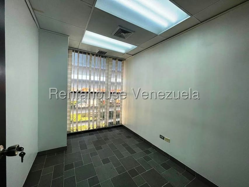 Comercial (Oficina) en Venta en Los Samanes, Distrito Metropolitano - 10