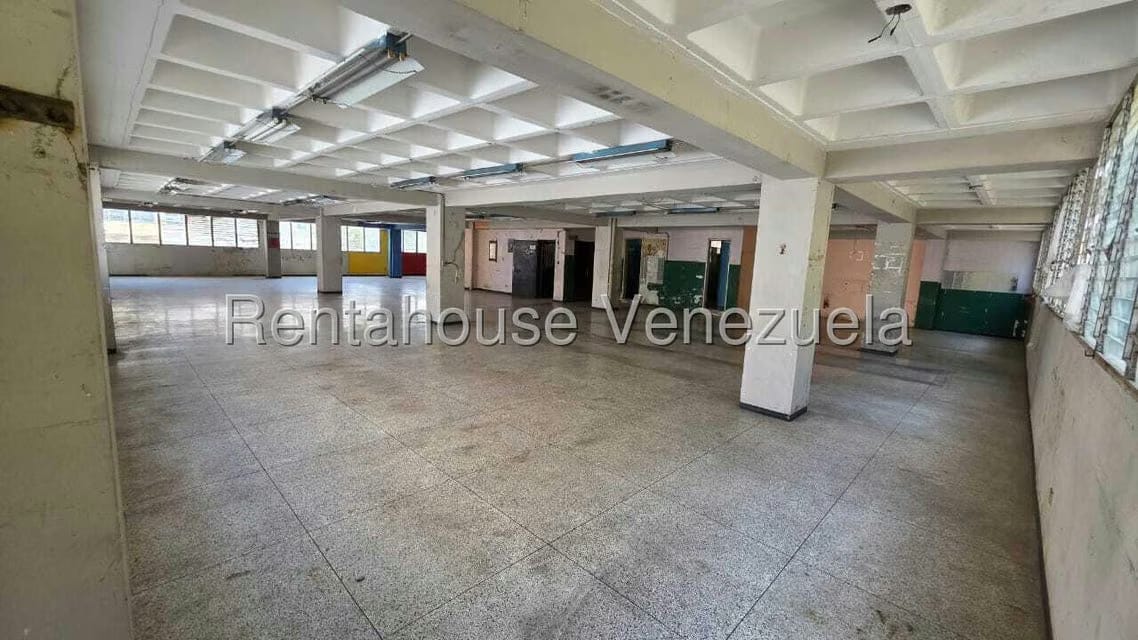 Comercial (Local Comercial) en Alquiler en Palo Verde, Distrito Metropolitano - 10