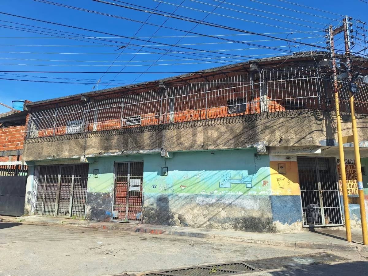 Venta de Locales Comerciales a Pie de Calle - 3