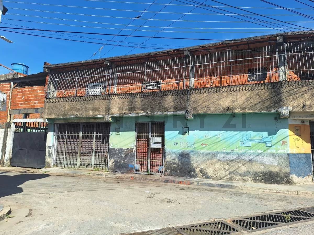 Venta de Locales Comerciales a Pie de Calle - 4