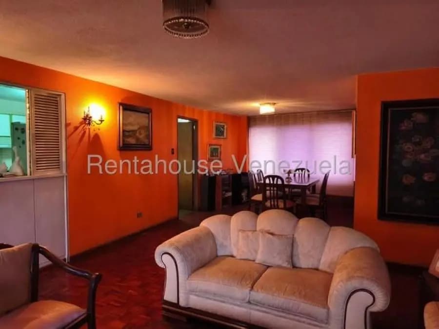 Apartamento en Venta en el bosque Caracas - 3
