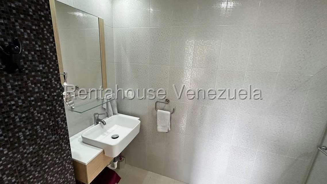 Apartamento (1 Nivel) en Venta en Bosques de la Lagunita, Distrito Metropolitano - 13