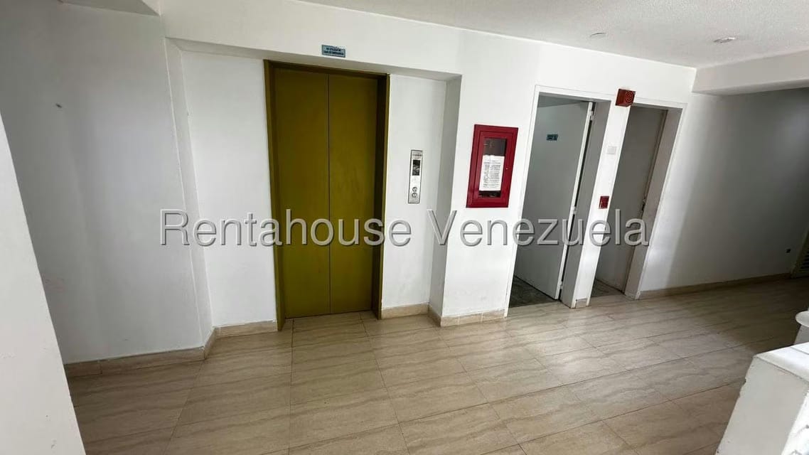 Apartamento (1 Nivel) en Venta en Bosques de la Lagunita, Distrito Metropolitano - 28